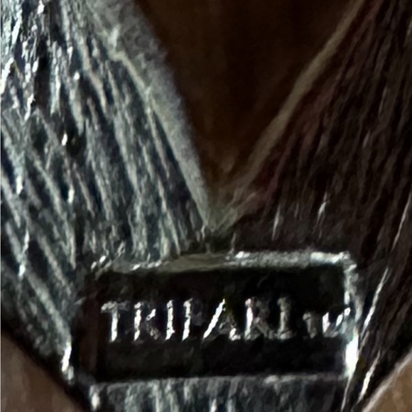 Vintage Trifari purple and gold plated necklace and earrings set. Stylish. - Picture 2 of 4